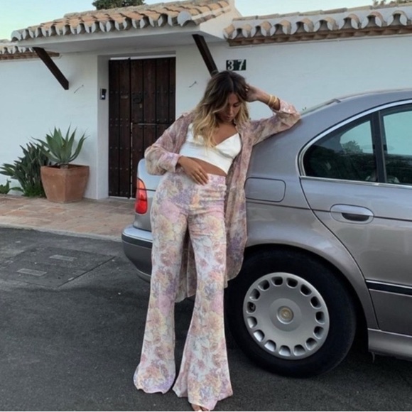 Zara Medium floral pants. - Picture 2 of 6